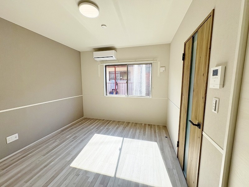 居室・リビング　★洋室7.7帖★