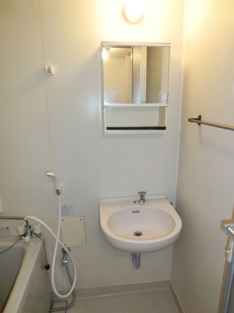 洗面設備　浴室内の洗面台