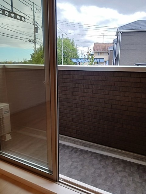 バルコニー　南東向きで日当たり良好です。