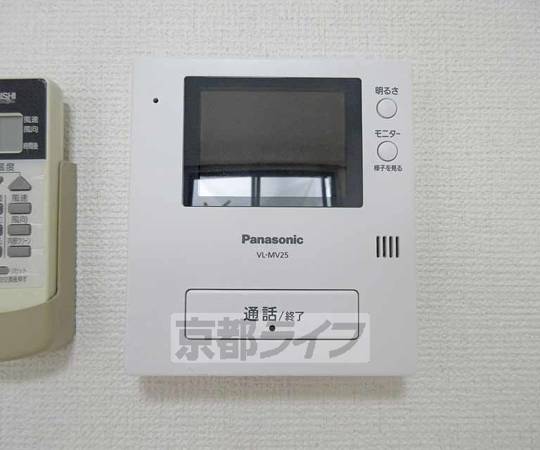 セキュリティ　カラーモニターです