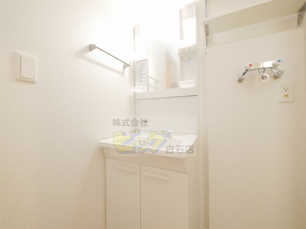 洗面設備　人気の設備シャンプードレッサーを完備しています♪