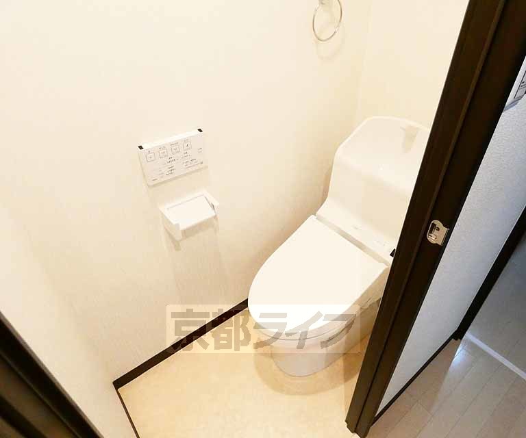 トイレ　ウォシュレットトイレになります。