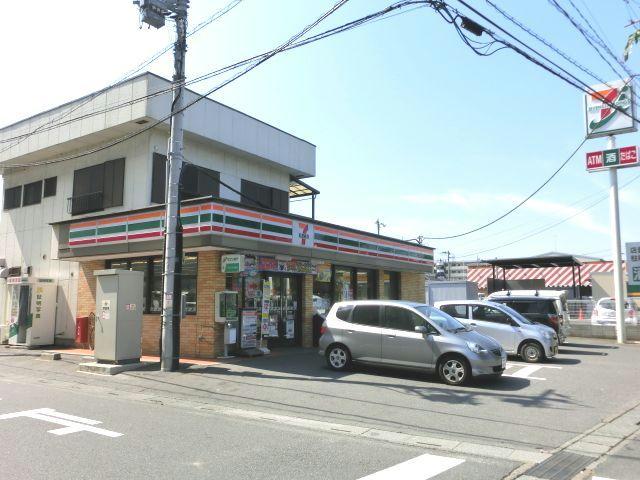 コンビニ　セブンイレブン鶴ヶ島インター北店（コンビニ）まで209m