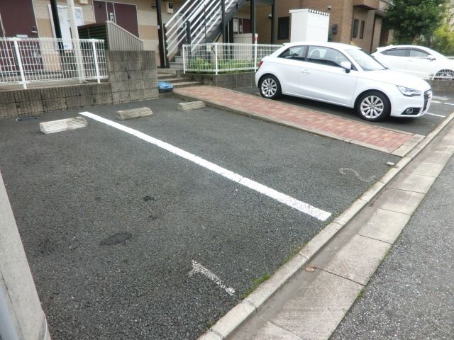 駐車場　敷地内の駐車場です。