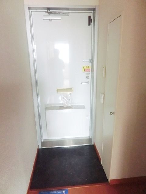 玄関　シューズボックス付きの玄関です。