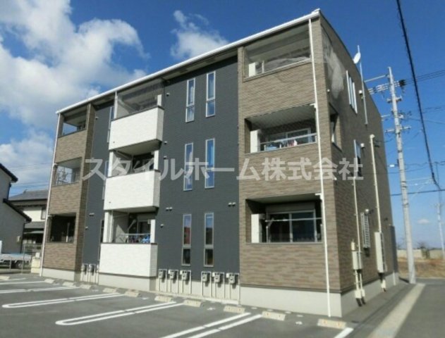 建物外観　落ち着いた雰囲気の外観です