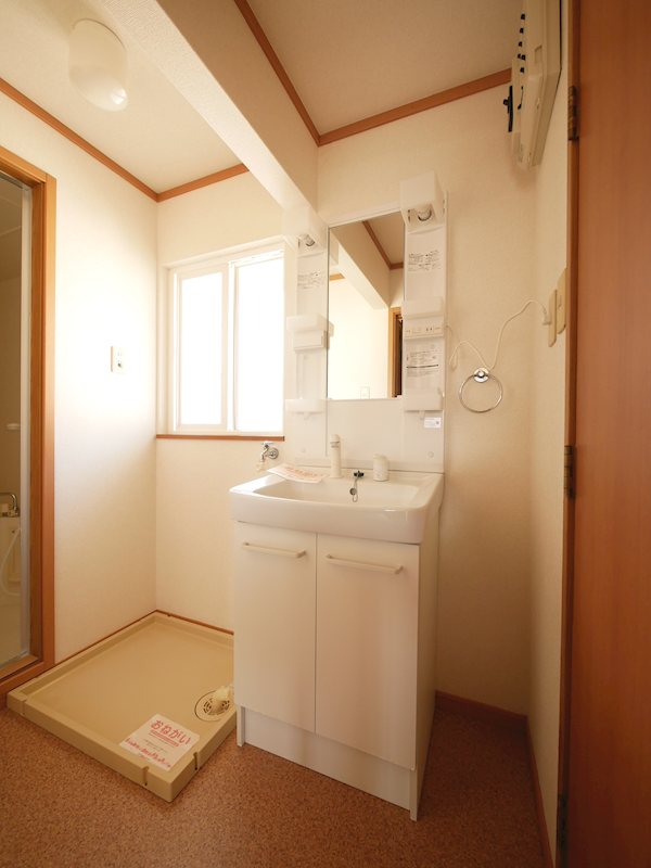 洗面設備　シャンプードレッサー・洗濯機置き場