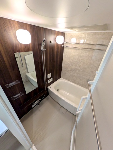 バス・シャワールーム　綺麗なバスルーム