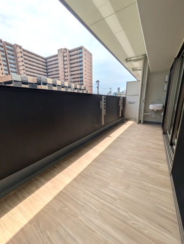 バルコニー　広く使えるバルコニー