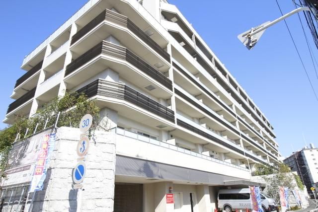 建物外観　重厚感のある外観