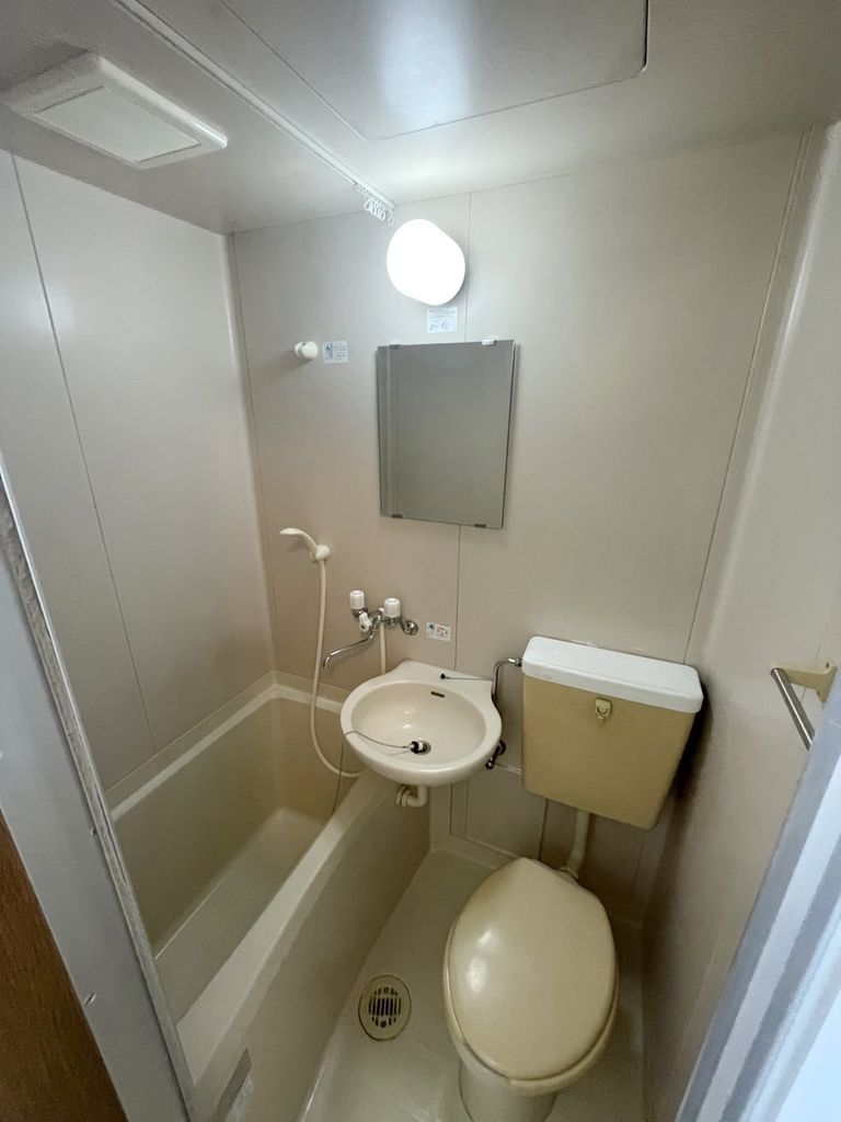 バス・シャワールーム　洗面