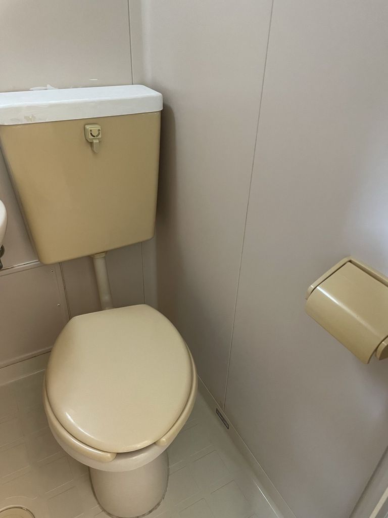 トイレ　トイレ