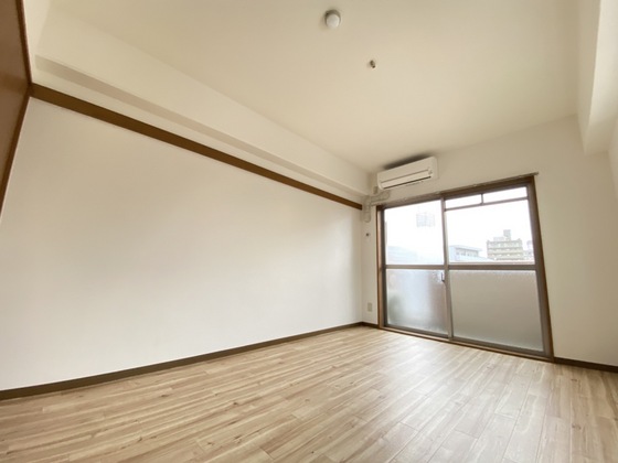 居室・リビング　※別部屋の写真です