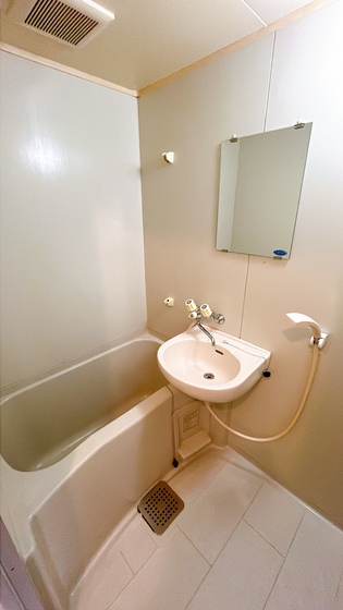 バス・シャワールーム　他号室のお写真です