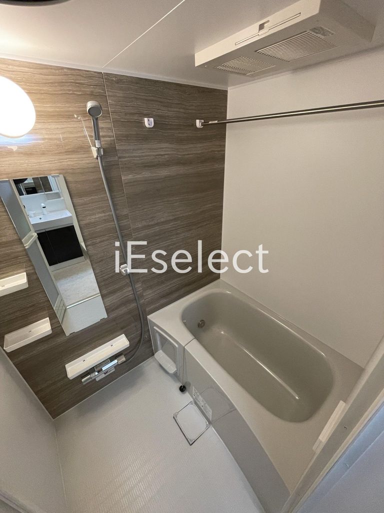 バス・シャワールーム　追い焚き機能付きです★