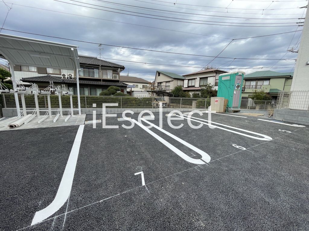 駐車場　敷地内駐車場は限りがありますのでご確認ください。