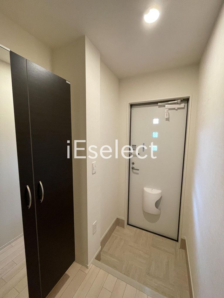 玄関　シューズボックス付きの玄関です?