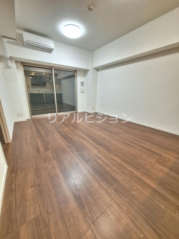 居室・リビング　他部屋参考写真です。