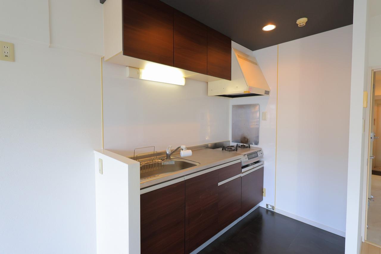 キッチン　ガスコンロはサービス品（使用貸借品）になります。