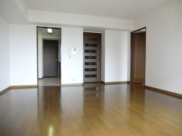 居室・リビング　南向きの明るいリビング