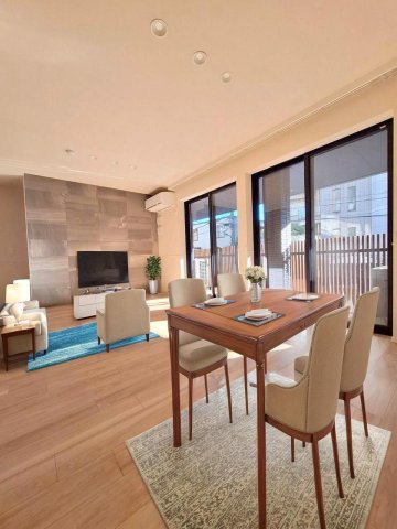 居室・リビング　★※家具はCGになります　明るいフローリングの角部屋です★