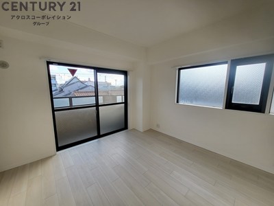 居室・リビング　角部屋住戸で過ごしやすく、おすすめです。