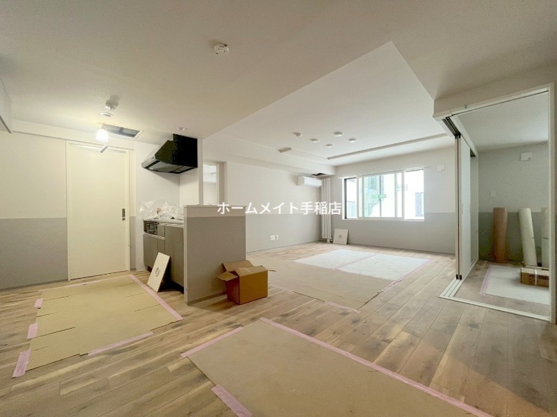 居室・リビング　広々リビングスペースございます！