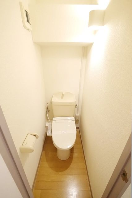 トイレ　シャワー付きトイレ