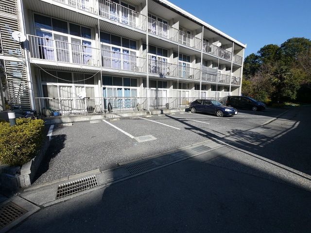 駐車場　敷地内駐車場