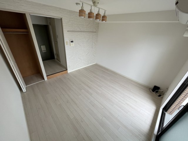 居室・リビング　エアコン付きで初期費用を抑えられます♪