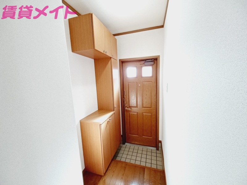 玄関　別部屋参考写真です