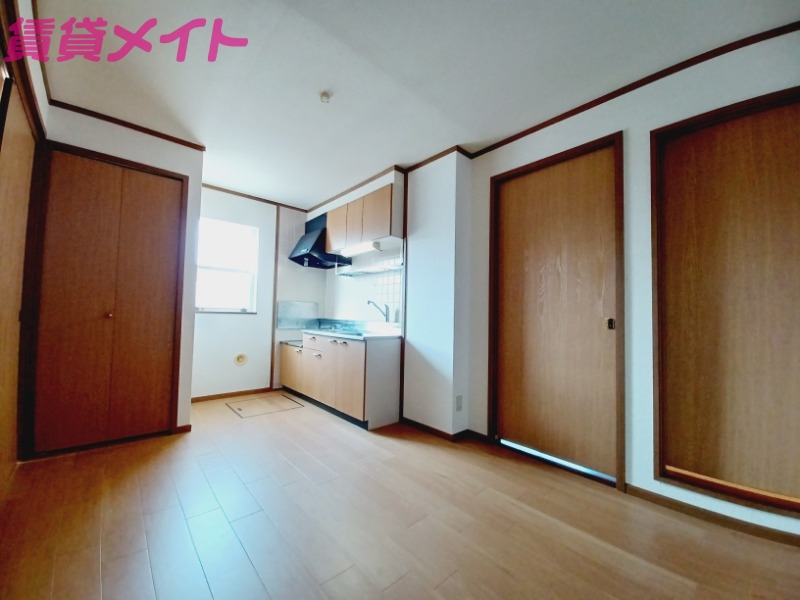 居室・リビング　別部屋参考写真です