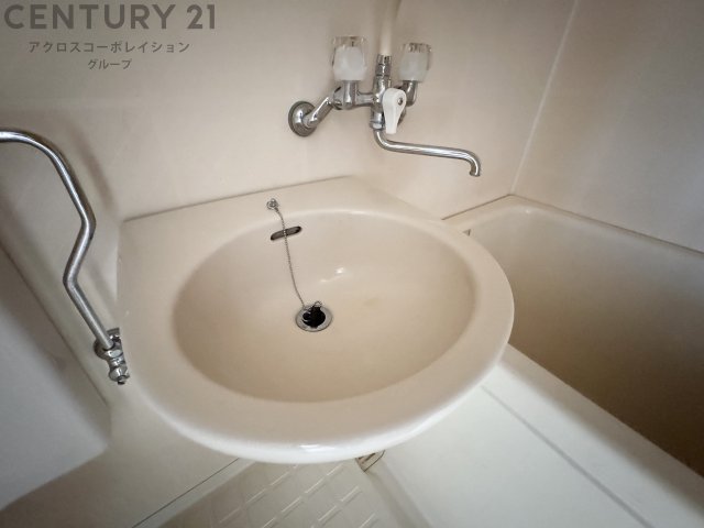 洗面設備　コンパクトな洗面台