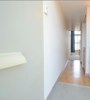 玄関　備品や設備仕様は号室等により異なります現地をご確認ください。