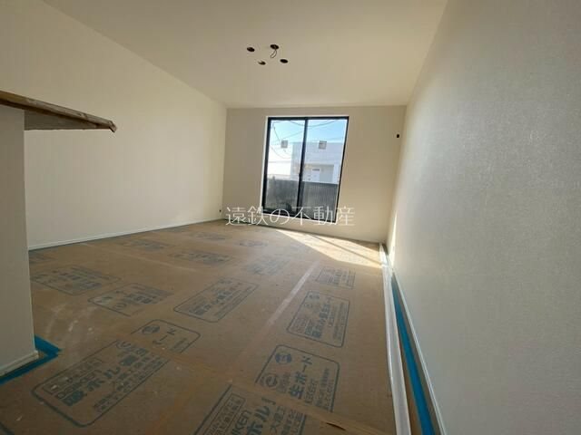 居室・リビング　※建築中の画像になります