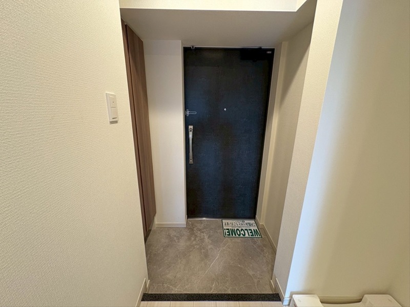 玄関　反転タイプ