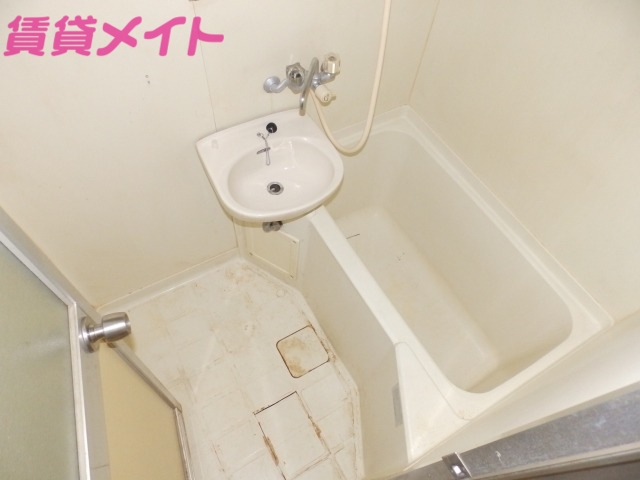 バス・シャワールーム　同型参考写真