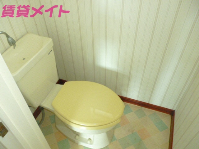 トイレ　同型参考写真