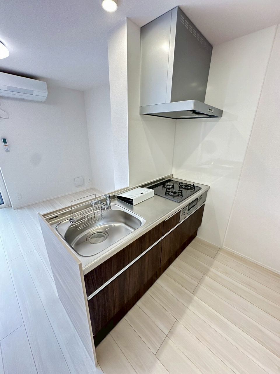 キッチン　同施工物件内装写真