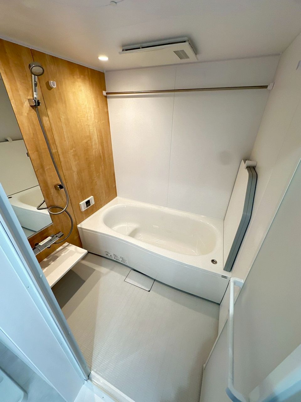 バス・シャワールーム　同施工物件内装写真