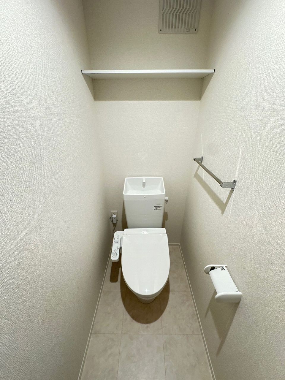 トイレ　同施工物件内装写真