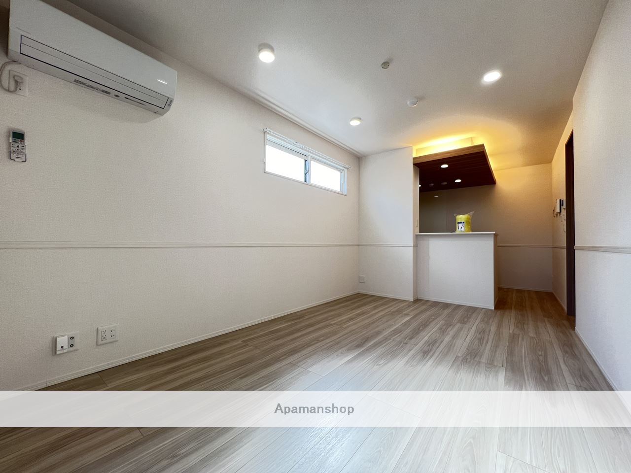 居室・リビング　同施工物件内装写真