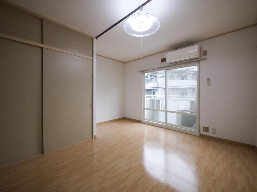 高橋ハイツB棟の居間写真
