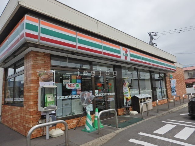 コンビニ　セブンイレブン旭川曙店（コンビニ）まで1891m
