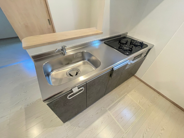 キッチン　３口コンロのシステムキッチン