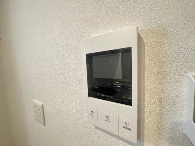 セキュリティ　オートロック、モニターフォン付き