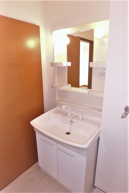 洗面設備　洗髪洗面化粧台