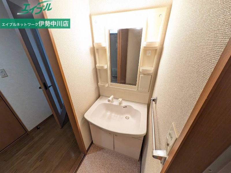 洗面設備　同物件別部屋写真