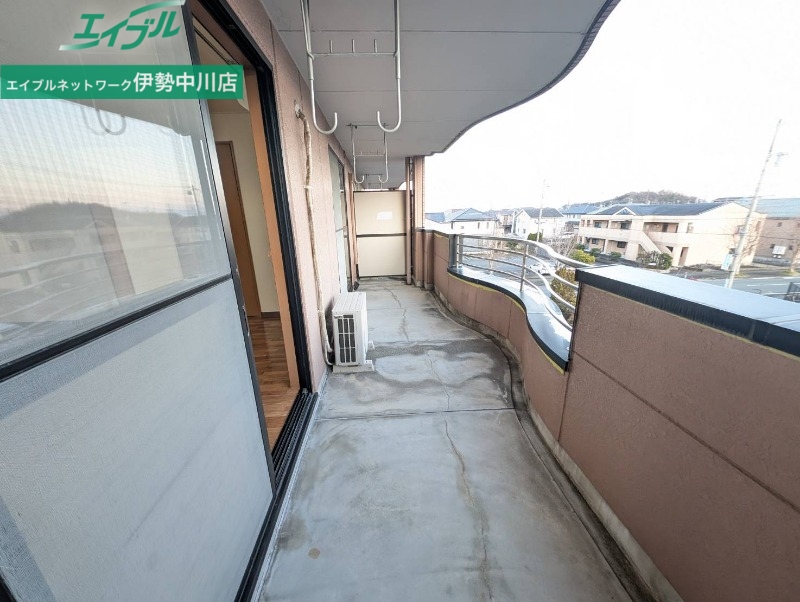 バルコニー　同物件別部屋写真