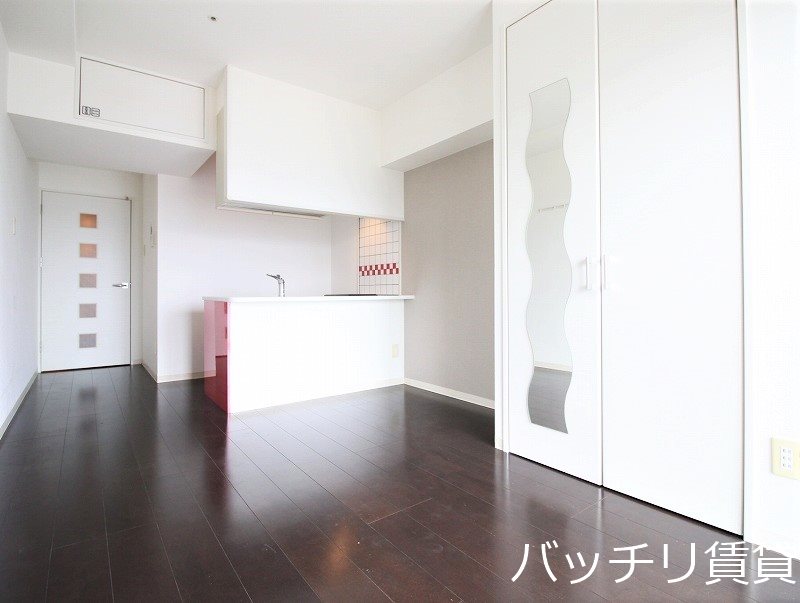 NO.70 HARBOR SOUTH TOWERの居間写真
